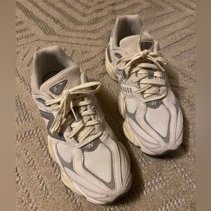 NEW BALANCE 9060 sneaker UNISEX M9/W10.5